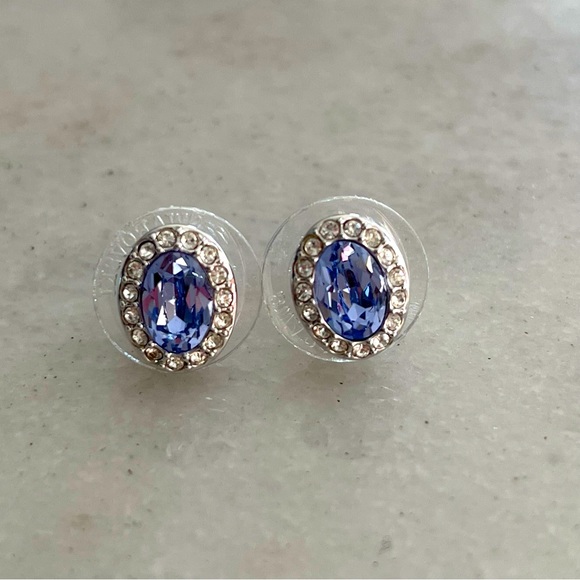 Genuine Swarovski Crystal silver rhodium plated earrings, with purple stone. - Picture 1 of 4